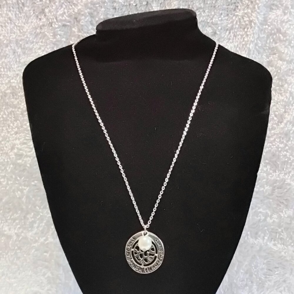 BNWOT 3/$25 Florence Scovel Mother in Law 18" Chain/Charm Fashion Jewelry!!